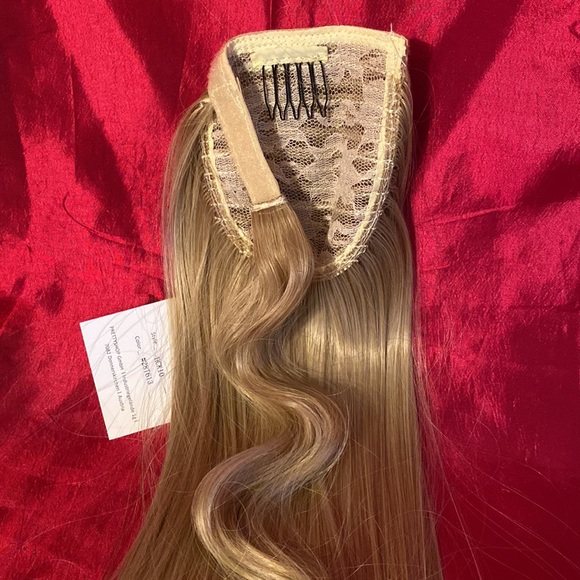 Light Ash Blonde hair extension NWT - Picture 3 of 6